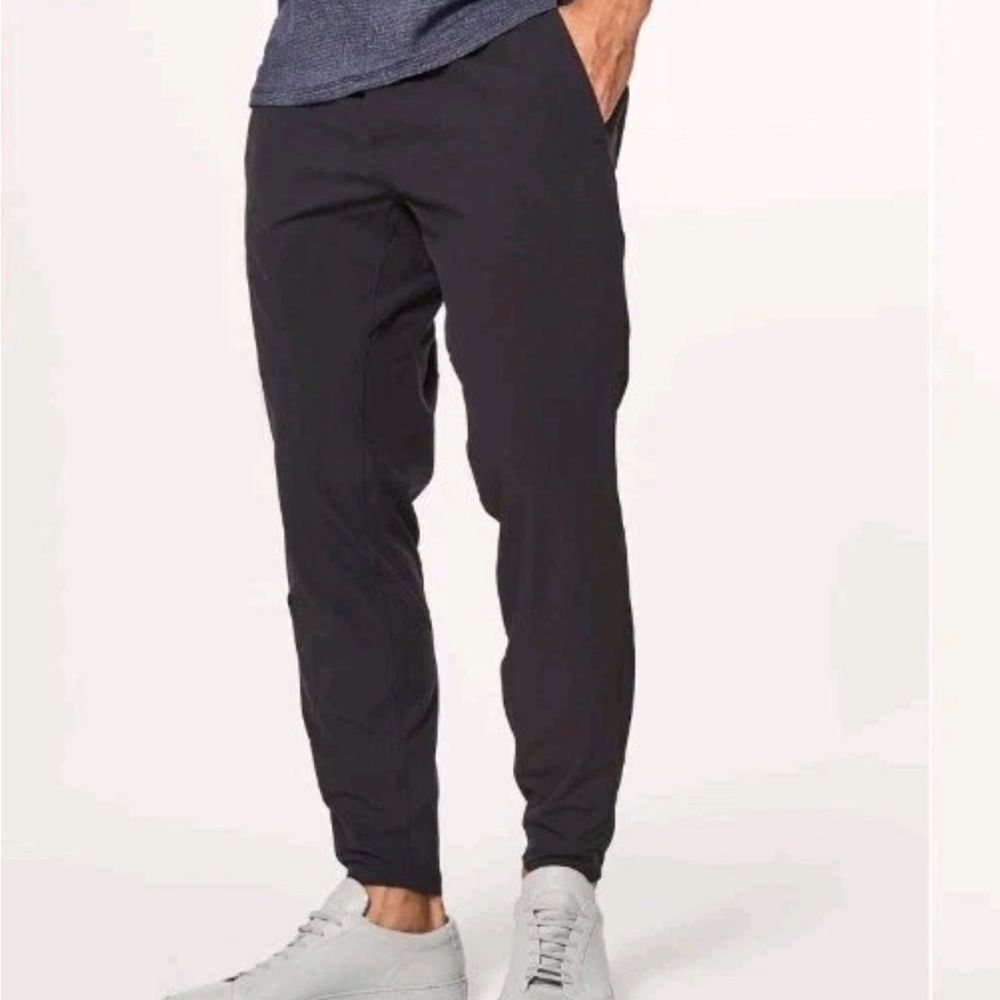 Lululemon In Mind Black Size SM Pant Active Running Lightweight Stretch